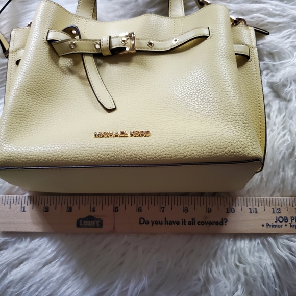 Michael Kors Yellow Crossbody Bag - Picture 5 of 7